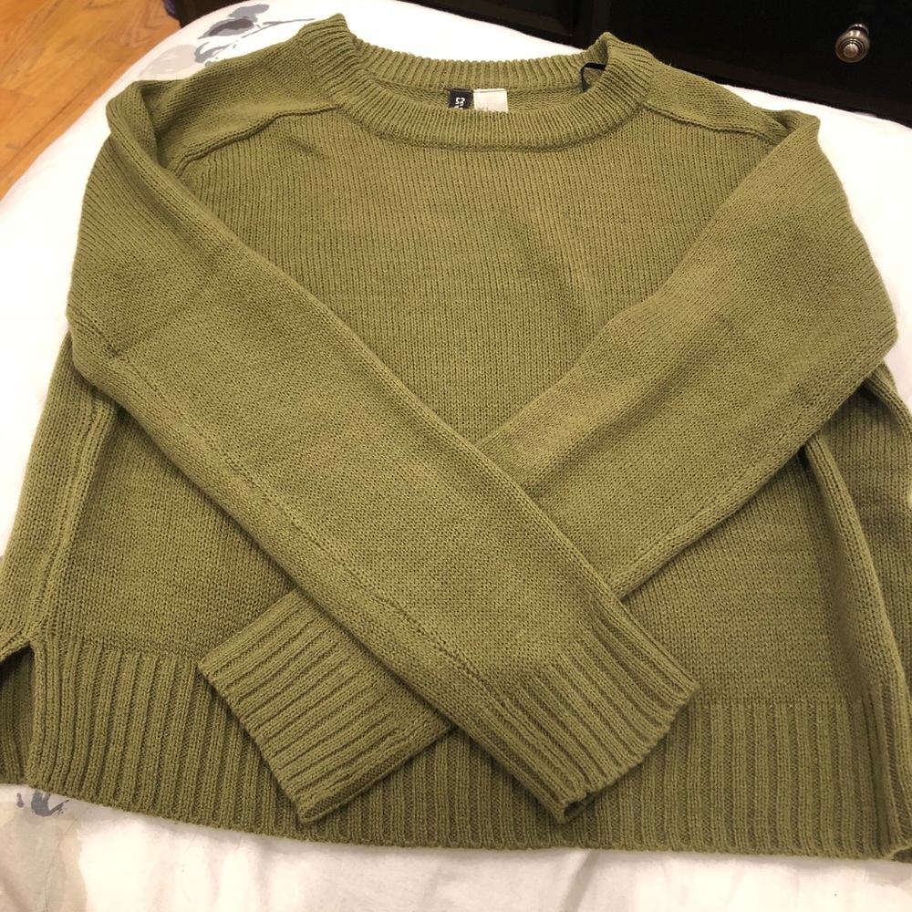 Hm olive green sweater